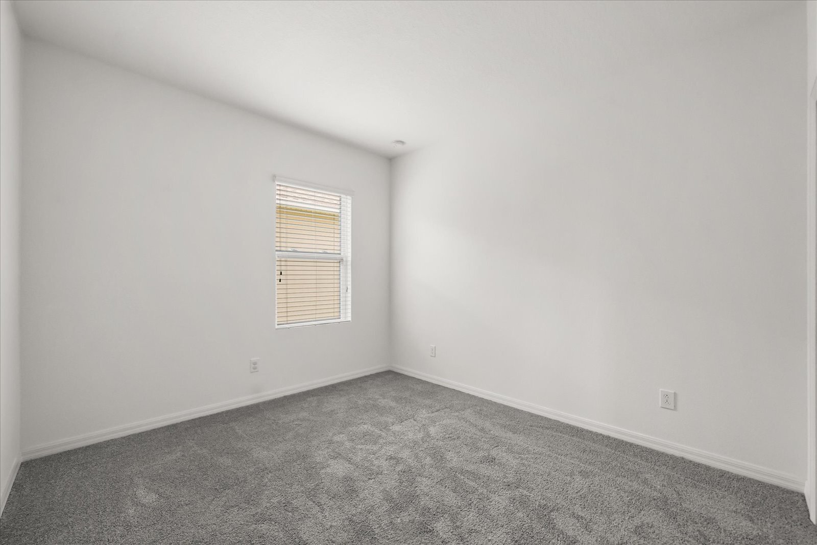 Building Photo - 14154 Shocklach Dr