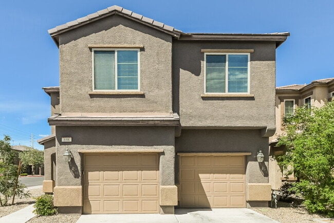 Building Photo - 698 Calamus Palm Pl