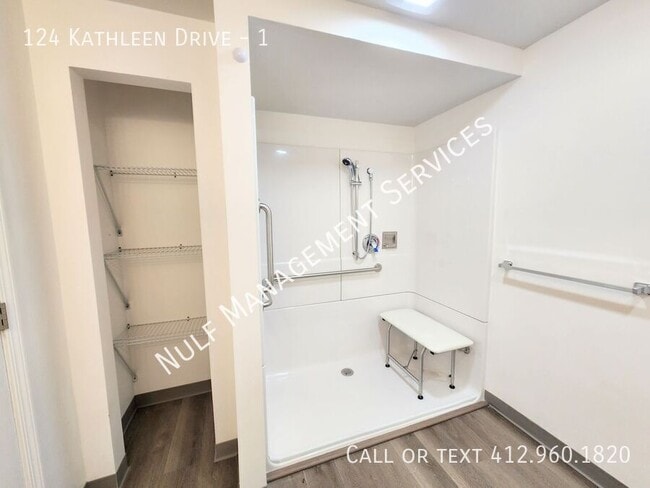 Building Photo - 124 Kathleen Dr