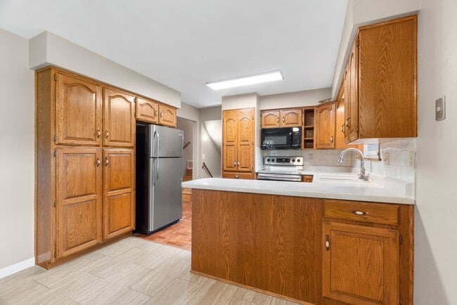 Building Photo - Beautiful House in Cape