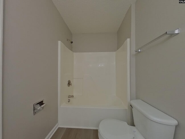 Building Photo - 124 Devonport Dr