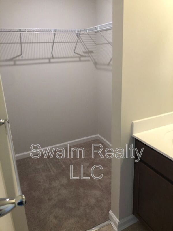 Building Photo - 445 Sitka Spruce Ln