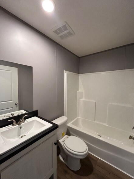 Building Photo - 316 Owens St