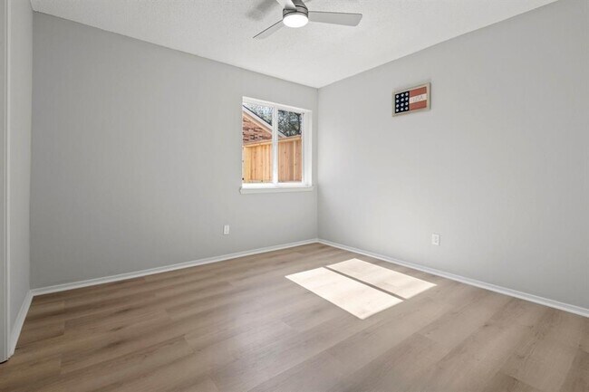 Building Photo - 3323 Peachwood Ln