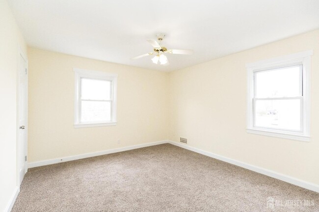 Building Photo - 78 Koyen St