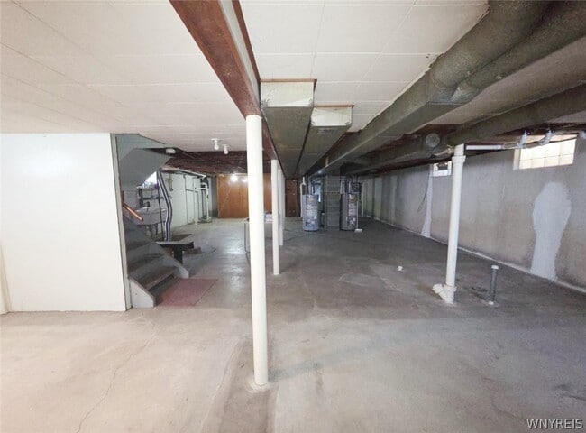Building Photo - 181 Willett St