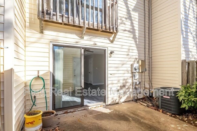 Building Photo - 1507 Clermont Rd