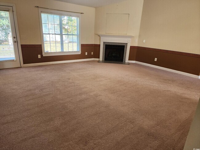 Building Photo - 176 Whispering Oaks Dr