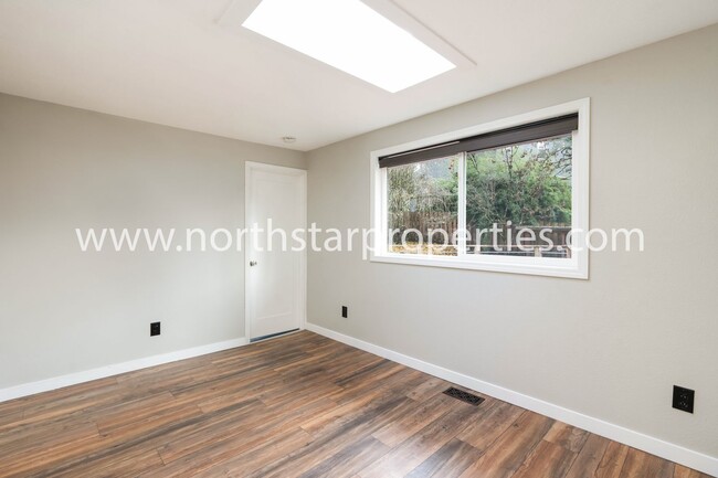 Building Photo - Wonderful Burlingame Remodel