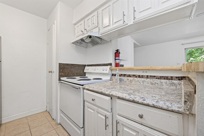 Building Photo - 6001 Reims Rd