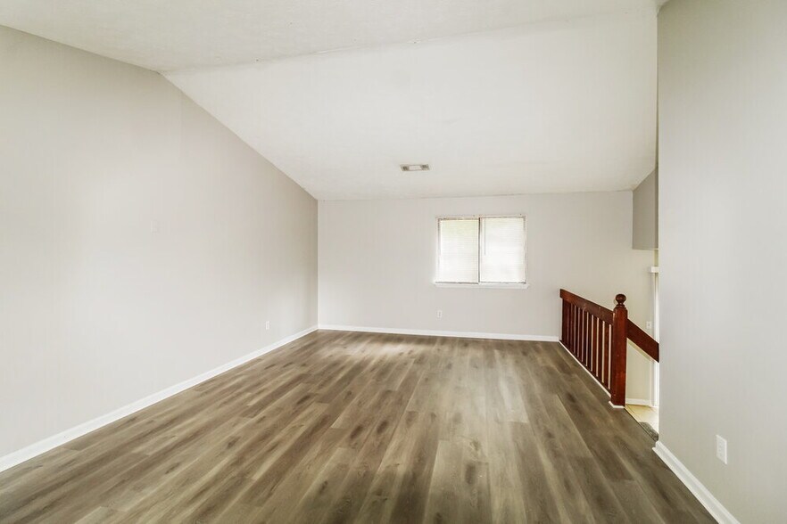 Building Photo - 5292 Kinsdale Ln