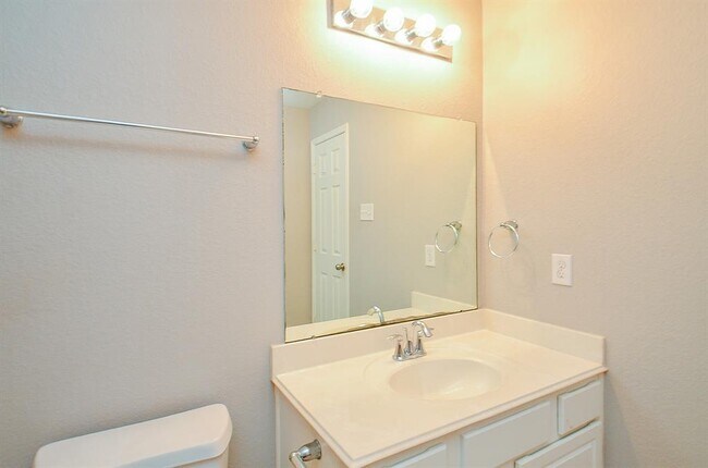 Building Photo - 25418 Lockspur Dr