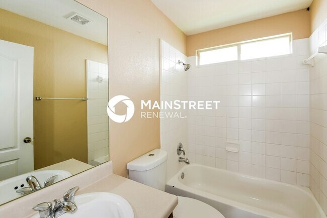 Building Photo - 3 Bedroom Pet-Friendly Home in San Antonio...