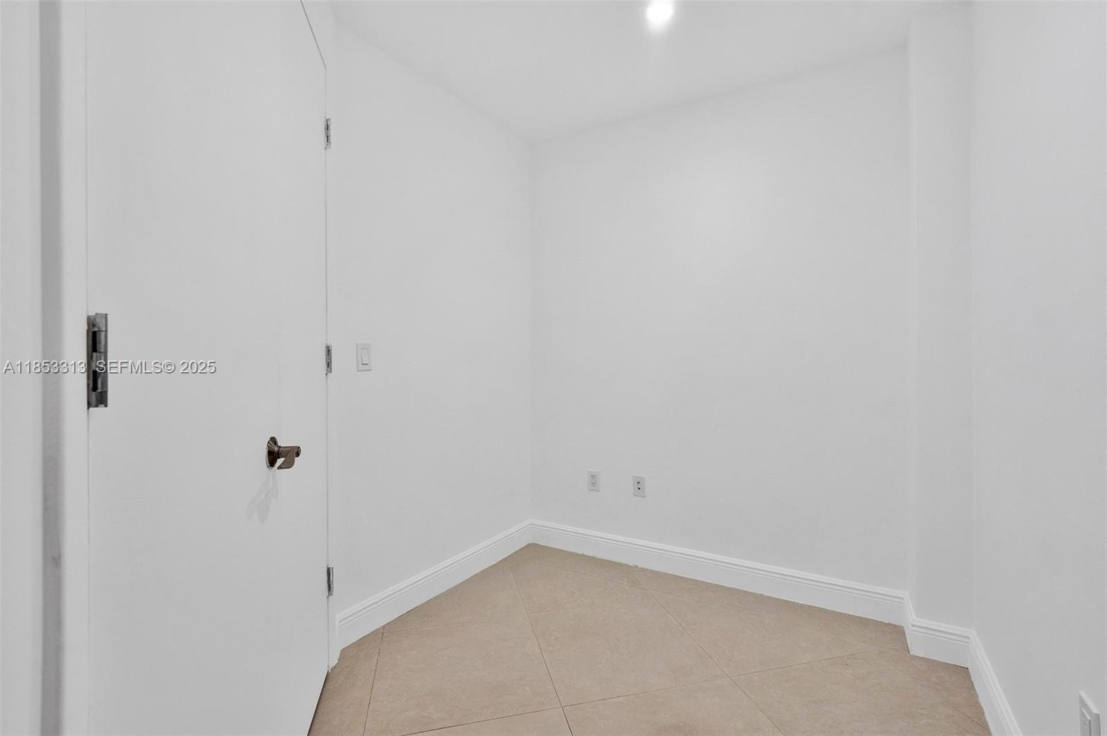 Building Photo - 3131 NE 188th St