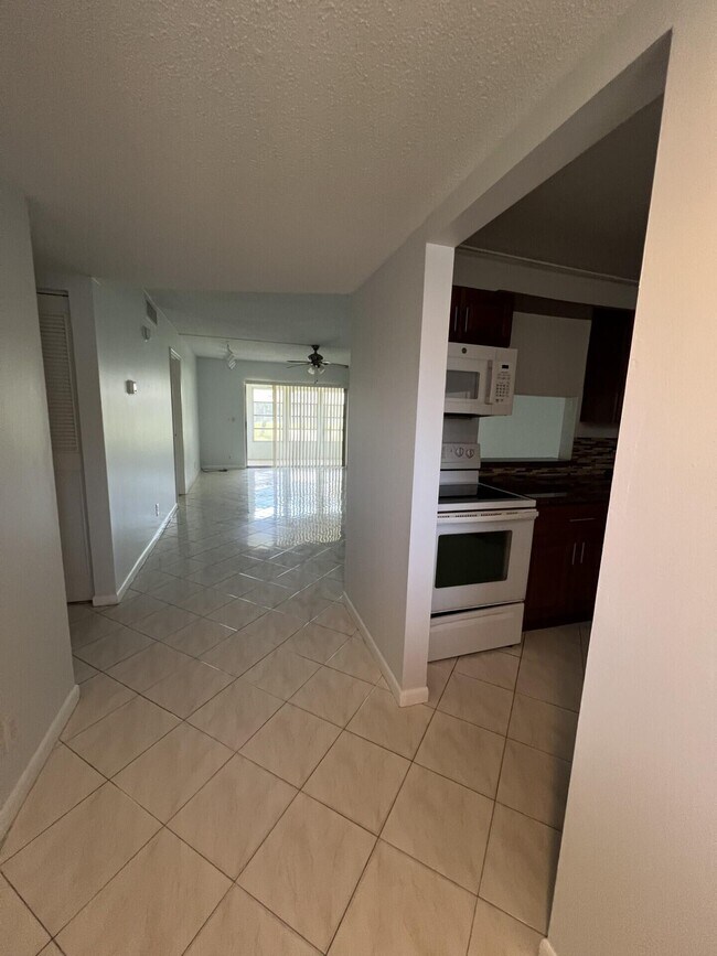 Building Photo - 2800 Fiore Way