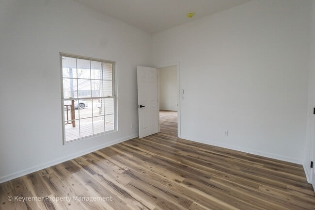 Building Photo - 4 Bed 2 Bath - Brand New Renovation in Skiatook
