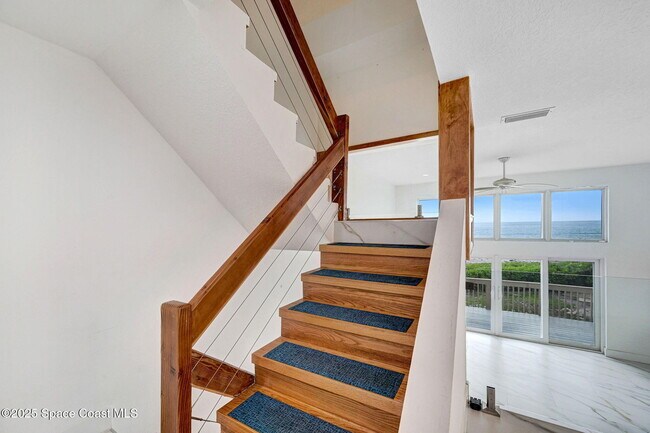 Building Photo - 2711 S Hwy A1A