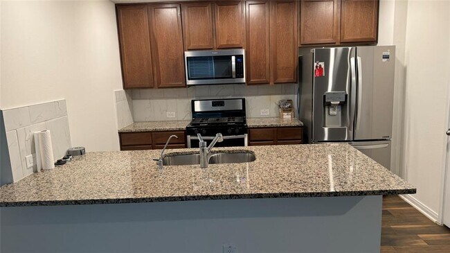 Building Photo - 23342 Stahl Creeks Ln