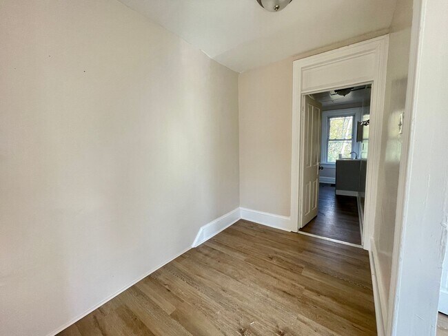 Building Photo - 31 Ellis St