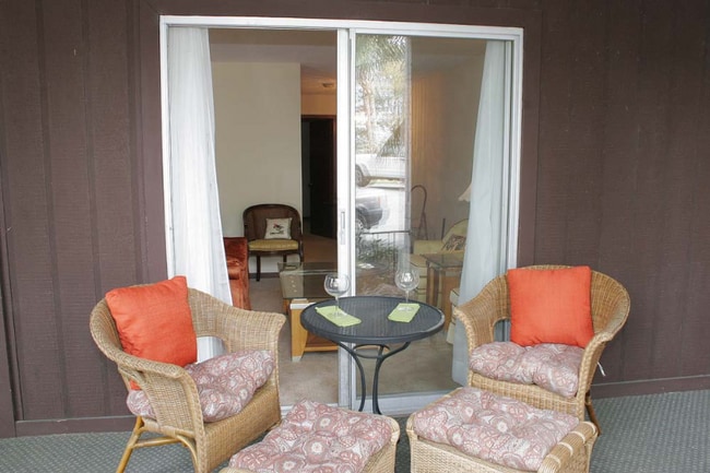 Building Photo - 200 Arbor Dr