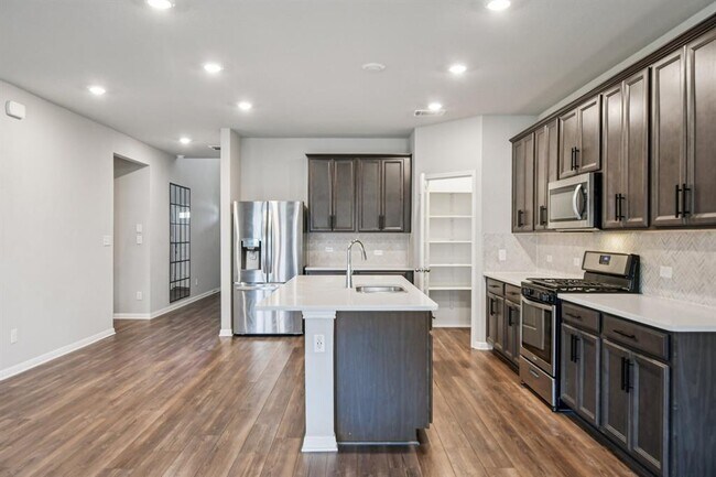 Building Photo - 1007 Guadalupe Bass Rd