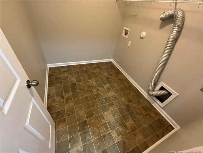 Building Photo - 52 Noble Ct