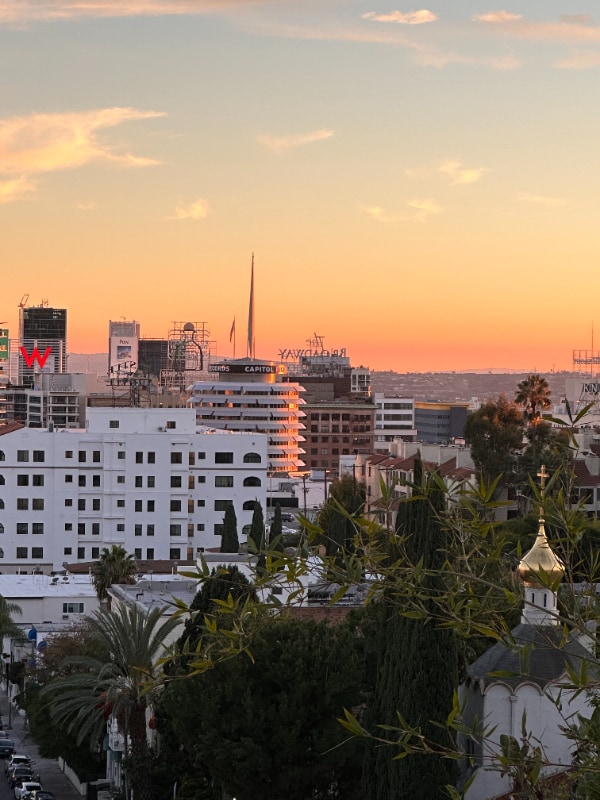 Building Photo - 6251 Holly Mont Dr