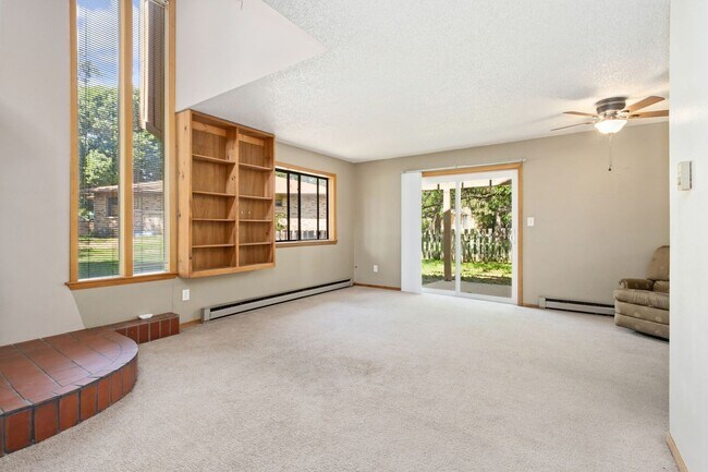 Building Photo - 514 Strachan Dr