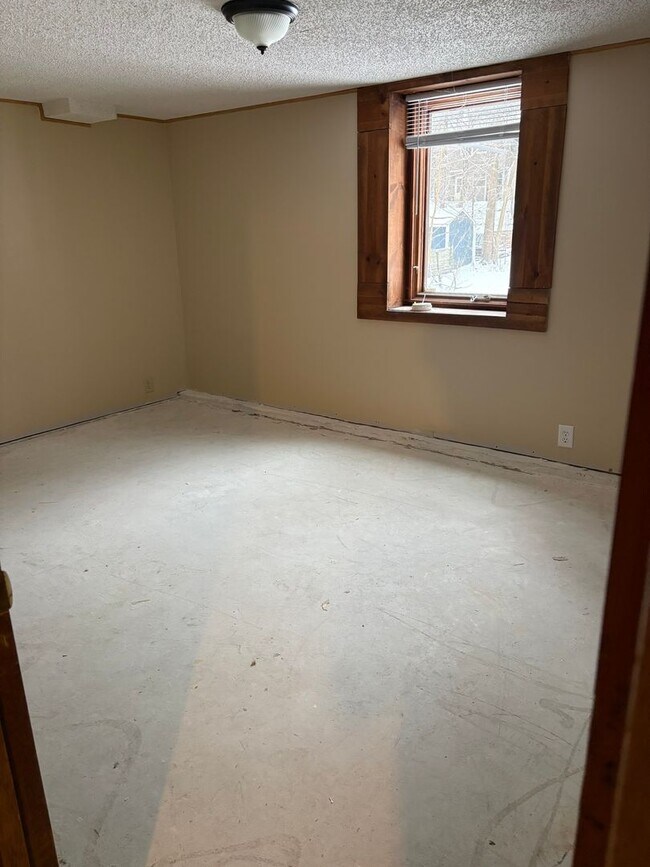 Building Photo - Minnetonka Home for Rent