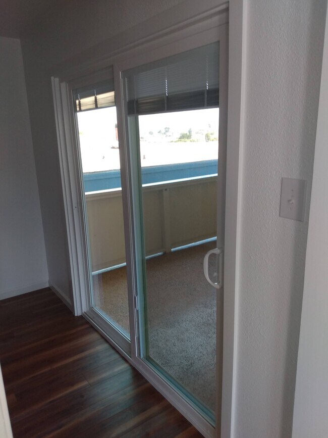 Building Photo - 257 East Ave