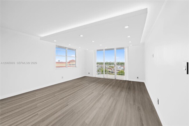 Building Photo - 16710 NE 9th Ave