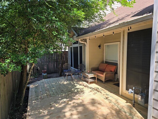 Building Photo - 3 S Avonlea Cir