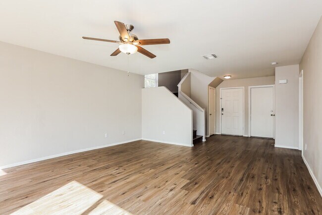 Building Photo - 12005 W Corrine Dr