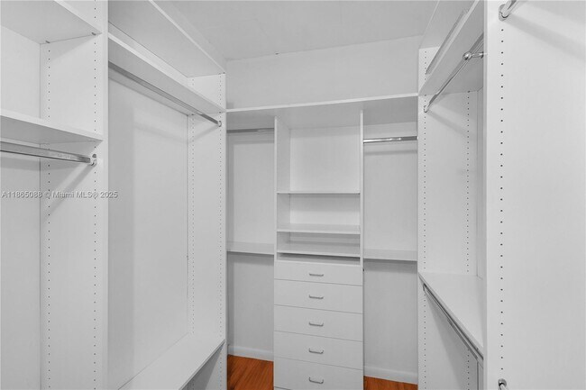 Building Photo - 690 SW 1st Ct