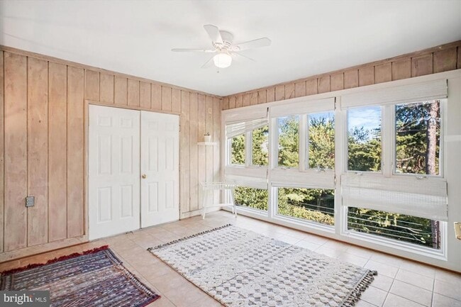 Building Photo - 10715 Kings Riding Way