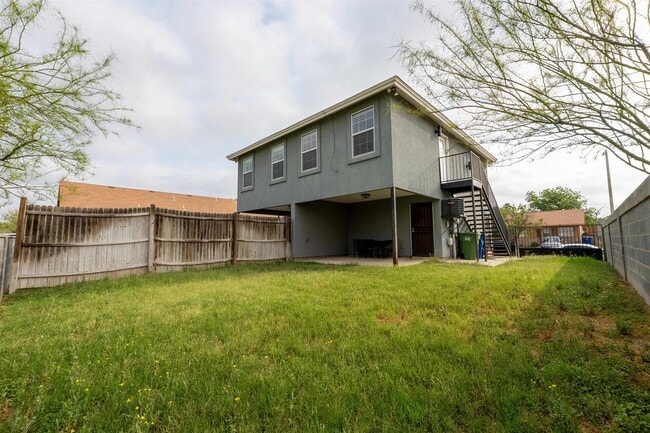 Building Photo - 214 Allen Dr