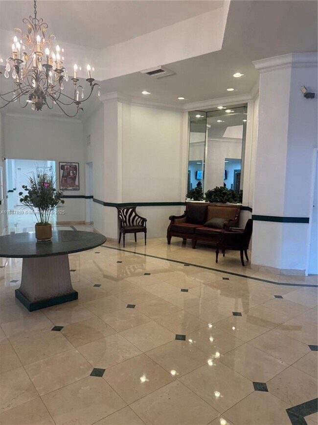 Building Photo - 1301 NE Miami Gardens Dr