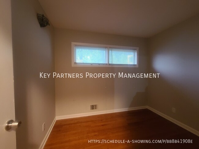 Building Photo - 7115 Larsen-