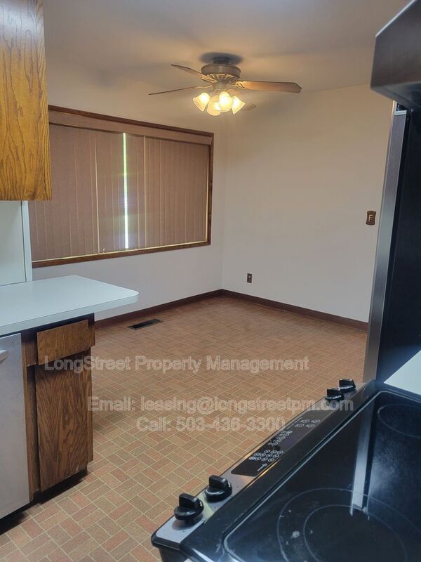 Building Photo - 14625 NE Knott Ct