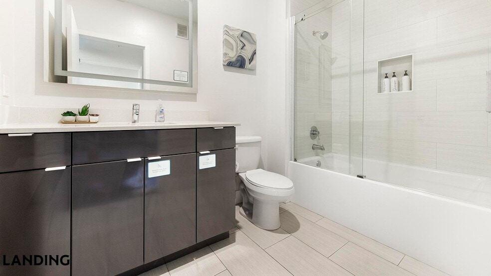 Building Photo - 4950 W Prescott St