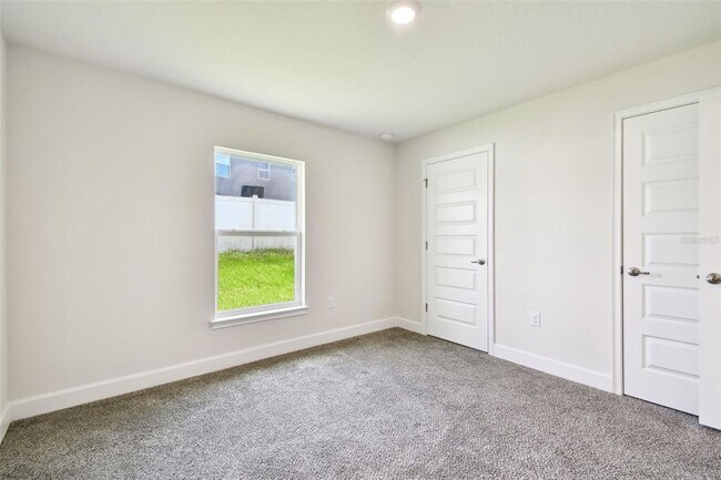 Building Photo - 360 Cimarron Ct