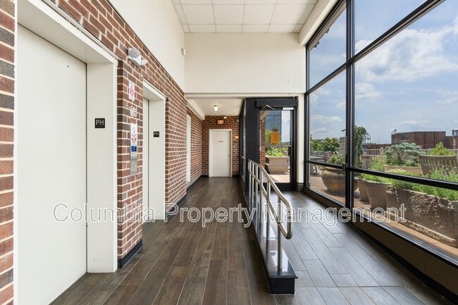 Building Photo - 1301 20th St NW