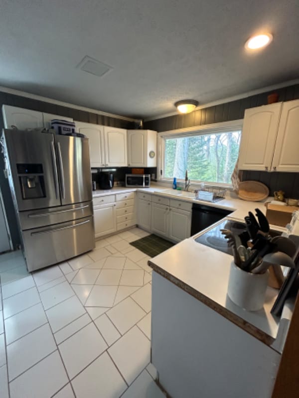 Building Photo - 2103 Clearwater Dr SE