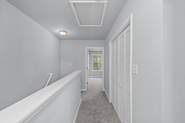 Building Photo - 132 Buckhorn Ave