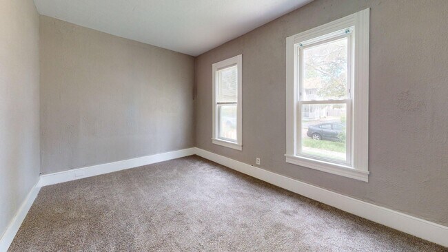 Building Photo - 6011 Pear Ave