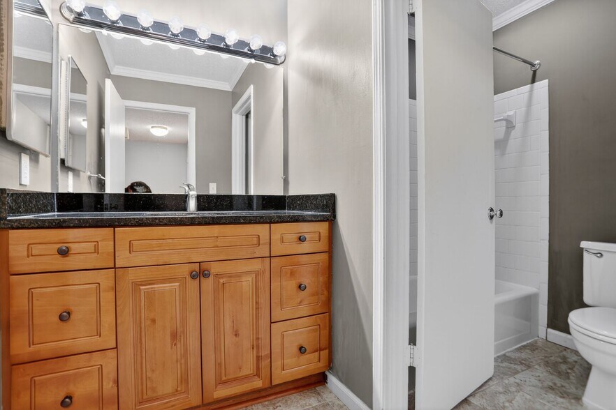 Building Photo - 53 Monet Ct NW