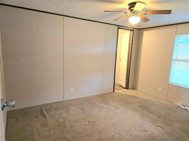 Building Photo - 195 Rd 5255