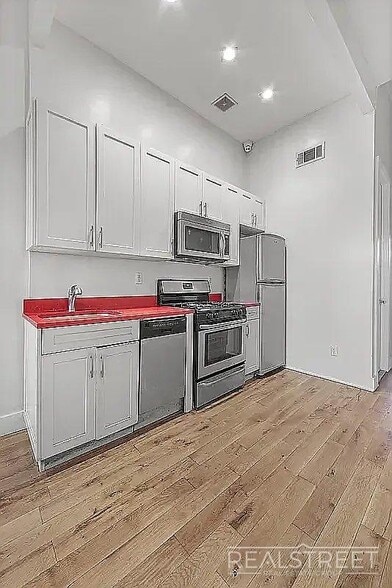 Building Photo - Wilson Avenue