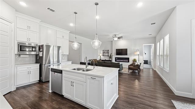 Building Photo - 3017 Creek Meadow Dr