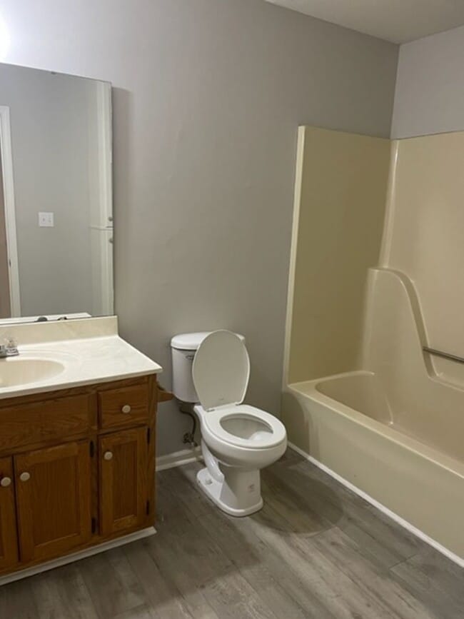 Building Photo - Renovated 3 Bedroom 2 Bath Home for Rent!